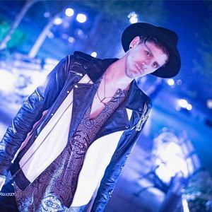 Meet your Posher, Aaron